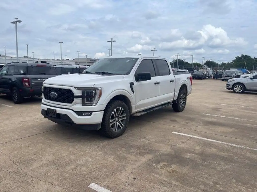 Ford F-150 2023 4x4 XL 4dr SuperCrew 5.5 ft. SB
