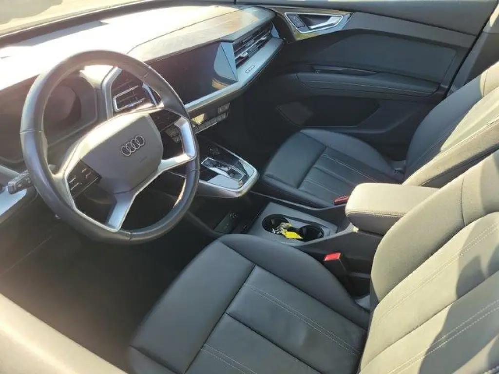 Audi Q4 e-tron 2023 Premium Plus 40 4dr SUV