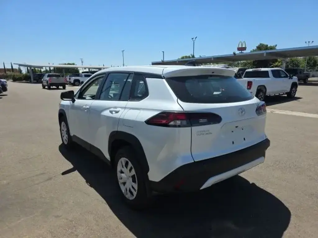 Toyota Corolla Cross 2026 L 4dr Crossover