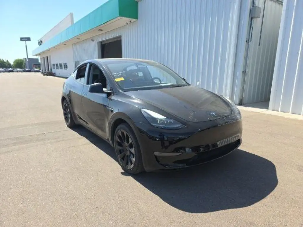 Tesla Model Y 2024 AWD Long Range 4dr Crossover