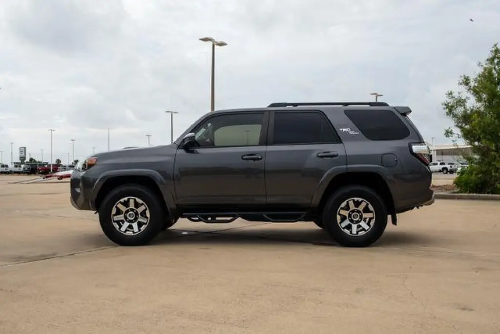 Toyota 4Runner 2020 4x4 SR5 4dr SUV