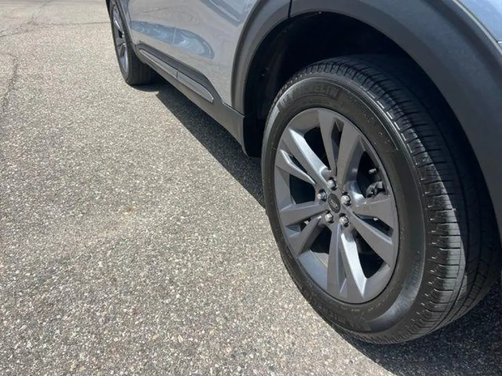 Ford Explorer 2023 AWD XLT 4dr SUV
