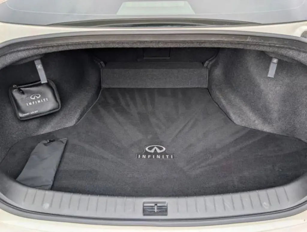 INFINITI Q50 2016 3.0T Premium 4dr Sedan