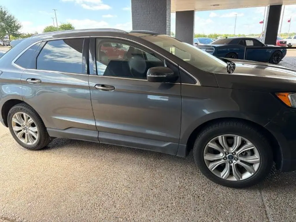 Ford Edge 2020 AWD Titanium 4dr Crossover