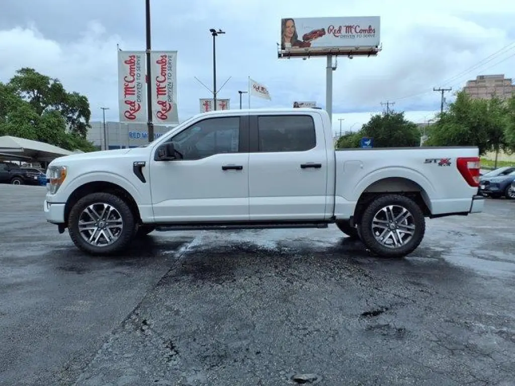Ford F-150 2022 4x4 XL 4dr SuperCrew 5.5 ft. SB
