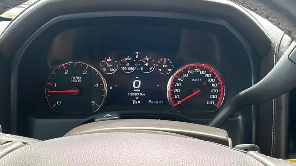 GMC Sierra 2500HD 2016 4x4 Denali 4dr Crew Cab SB