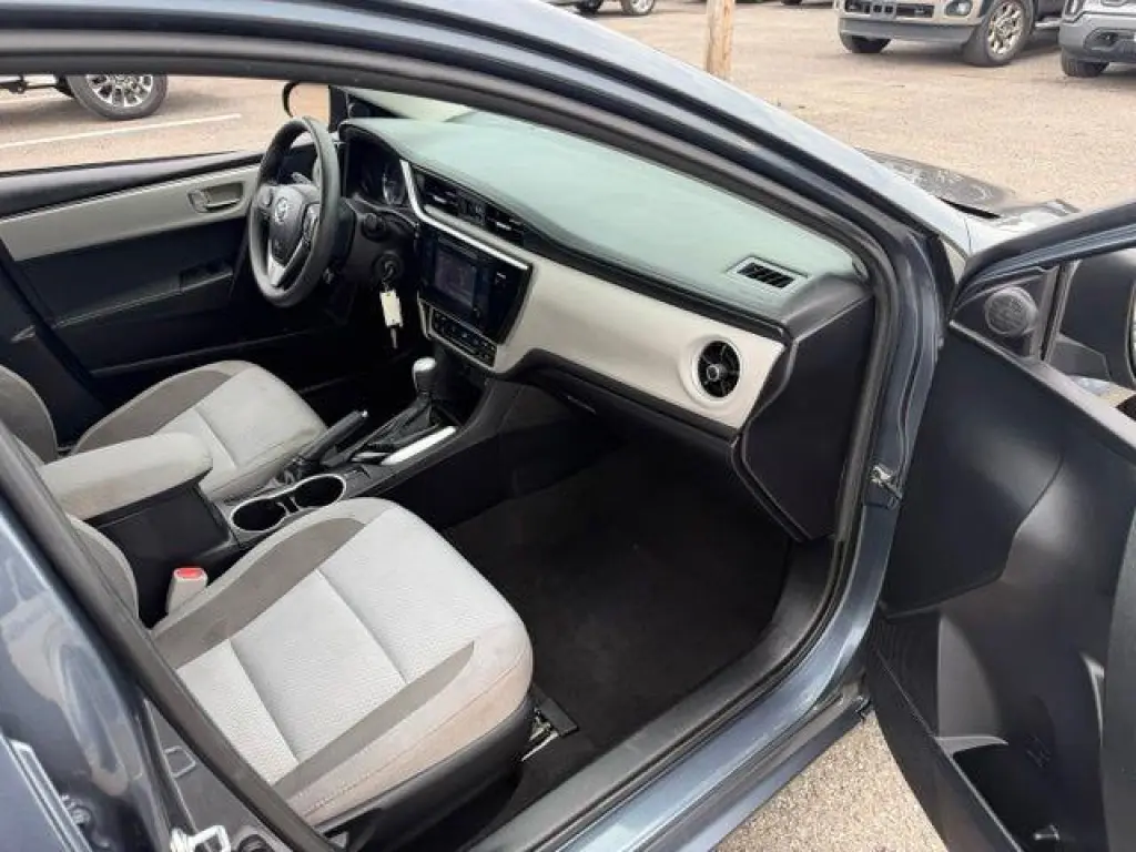 Toyota Corolla 2017 SE 4dr Sedan 6M