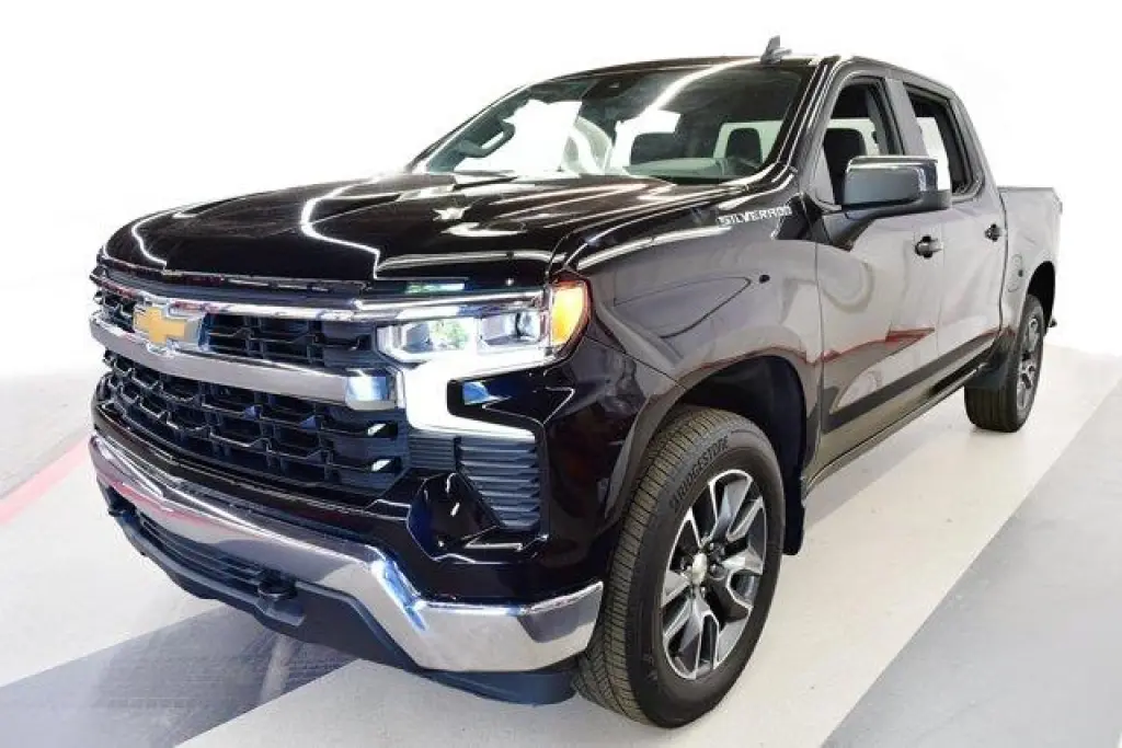 Chevrolet Silverado 1500 2023 4x4 LT 4dr Crew Cab 5.8 ft. SB w/2FL