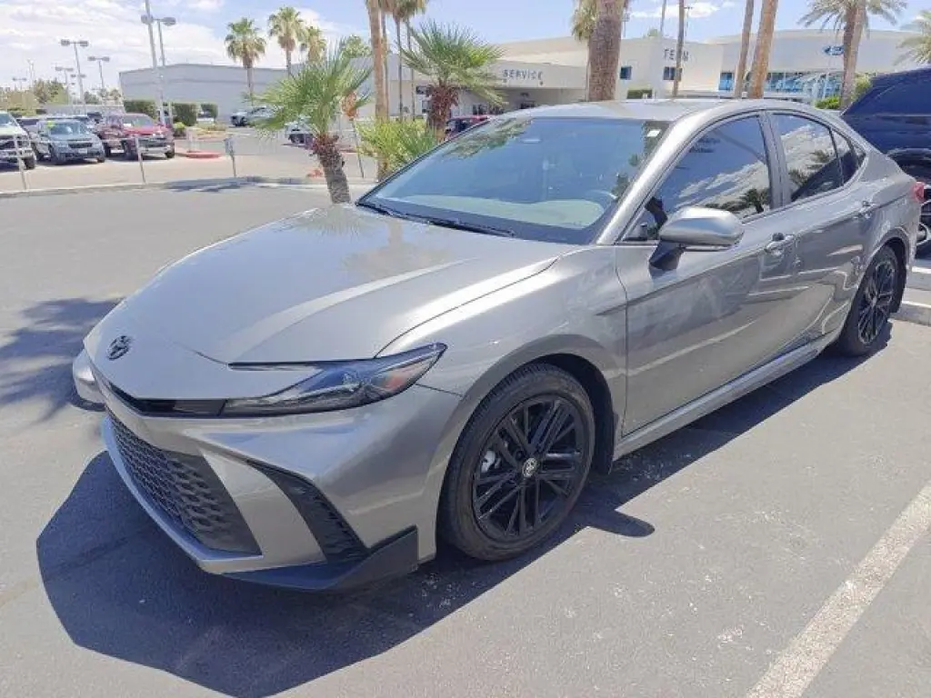 Toyota Camry 2025 SE 4dr Sedan