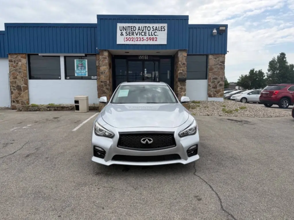 2015 INFINITI Q50