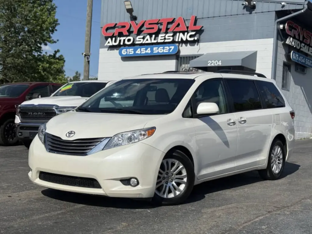 2015 Toyota Sienna XLE Premium 8-Passenger