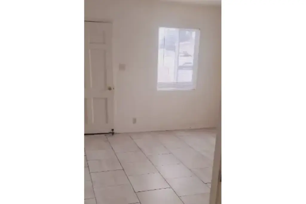 CASITA DUPLEX EN RENTA