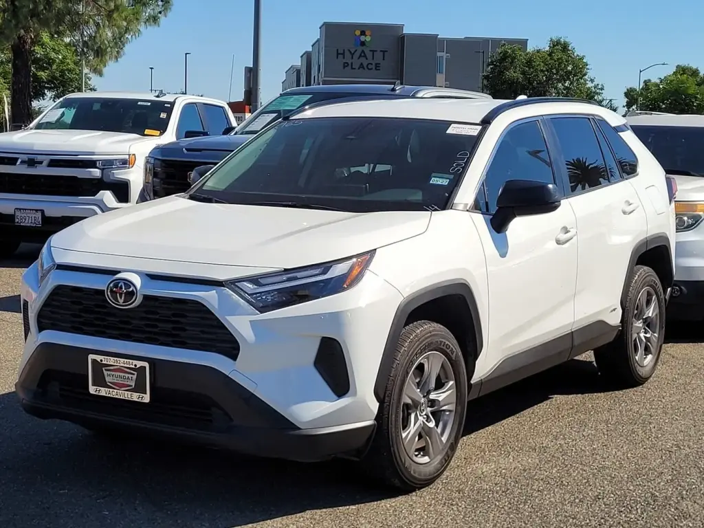 Toyota RAV4 Hybrid 2025 AWD LE 4dr SUV