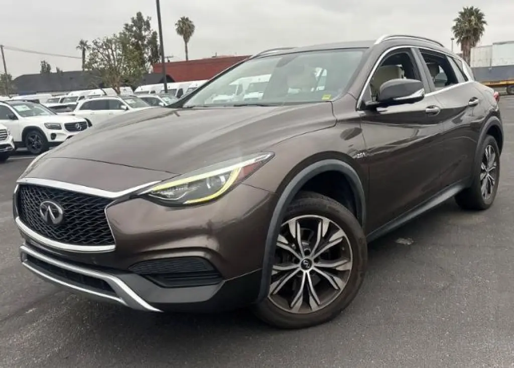 INFINITI QX30 2019 AWD Luxe 4dr Crossover