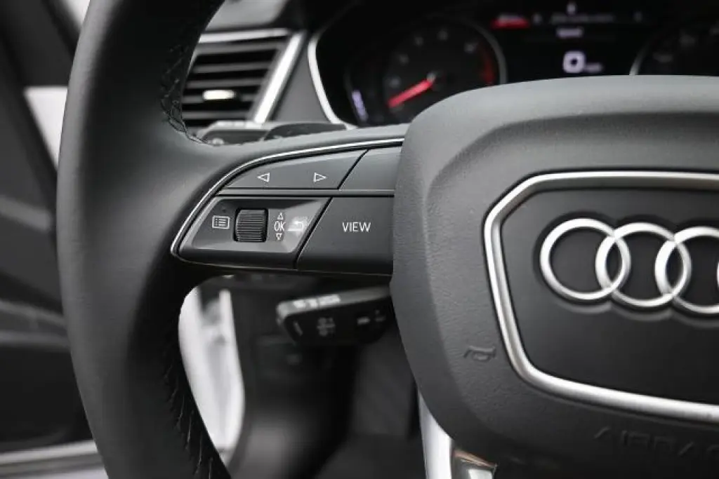Audi Q5 2025 AWD quattro S line Premium 45 TFSI 4dr SUV