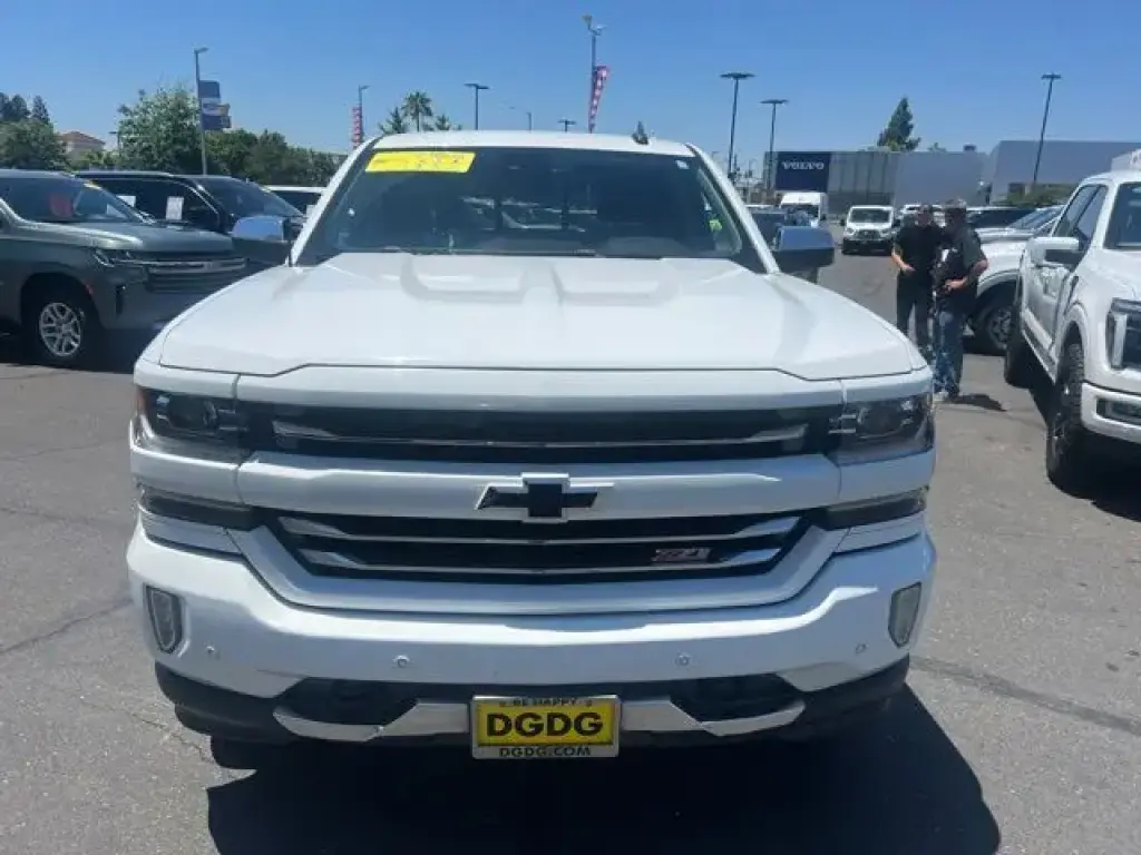 Chevrolet Silverado 1500 2017 4x4 LTZ 4dr Crew Cab 5.8 ft. SB