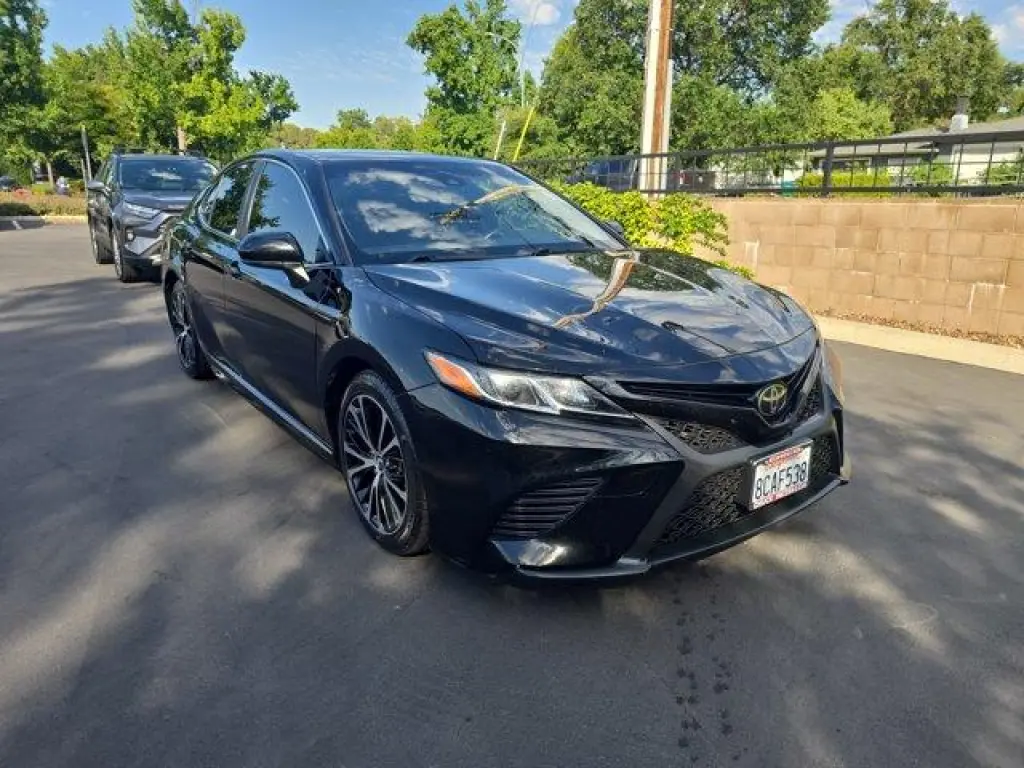 Toyota Camry 2018 SE 4dr Sedan