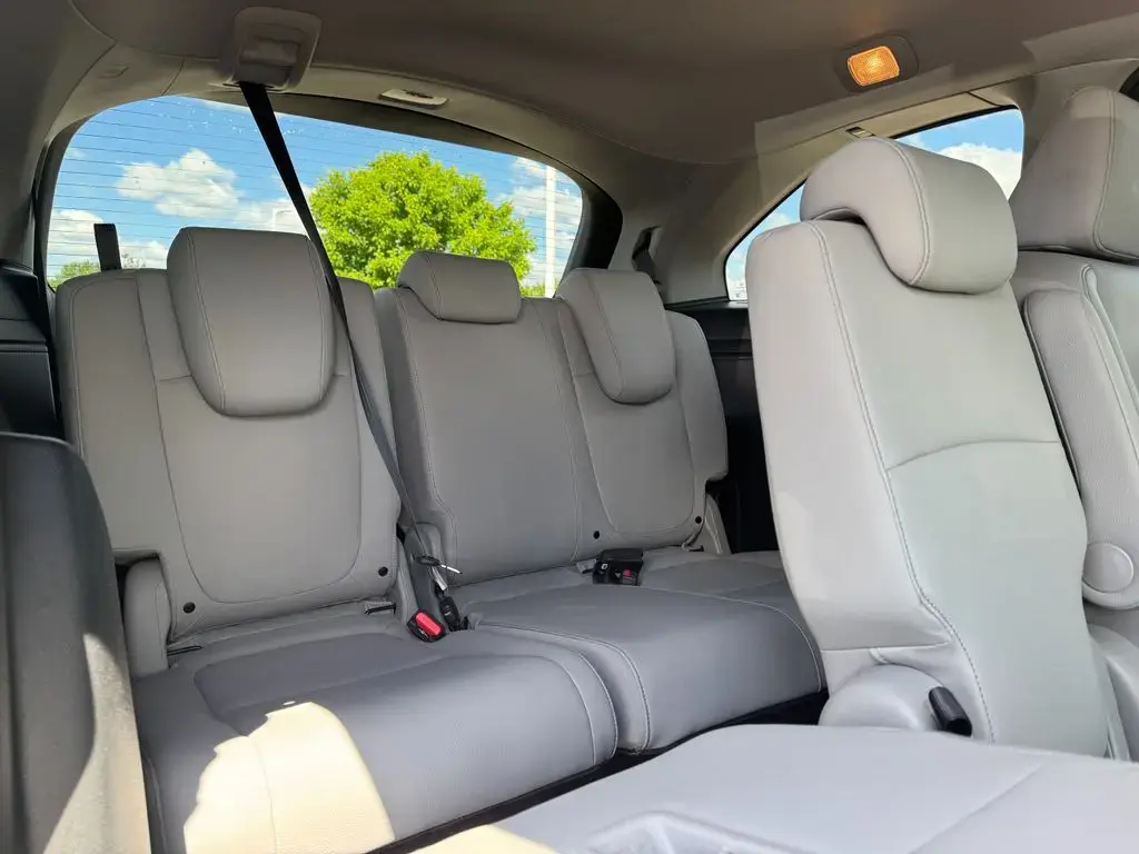 Honda Odyssey 2023 Touring 4dr Mini-Van