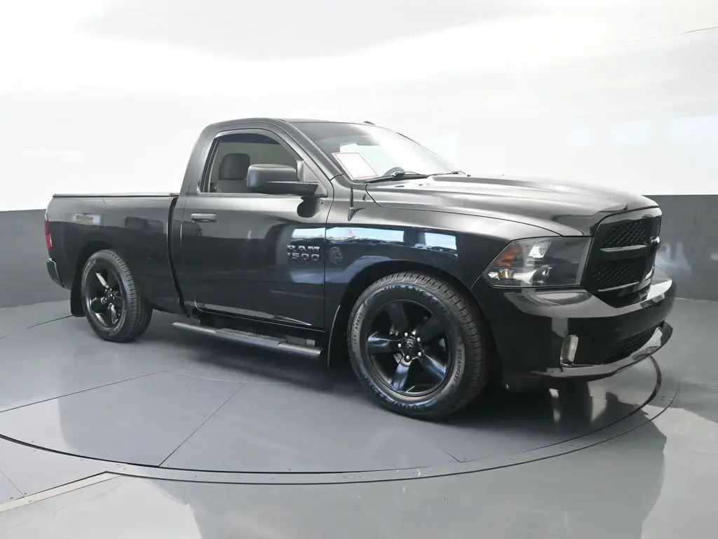 Ram 1500 2018 4x2 Express 2dr Regular Cab 6.3 ft. SB Pickup