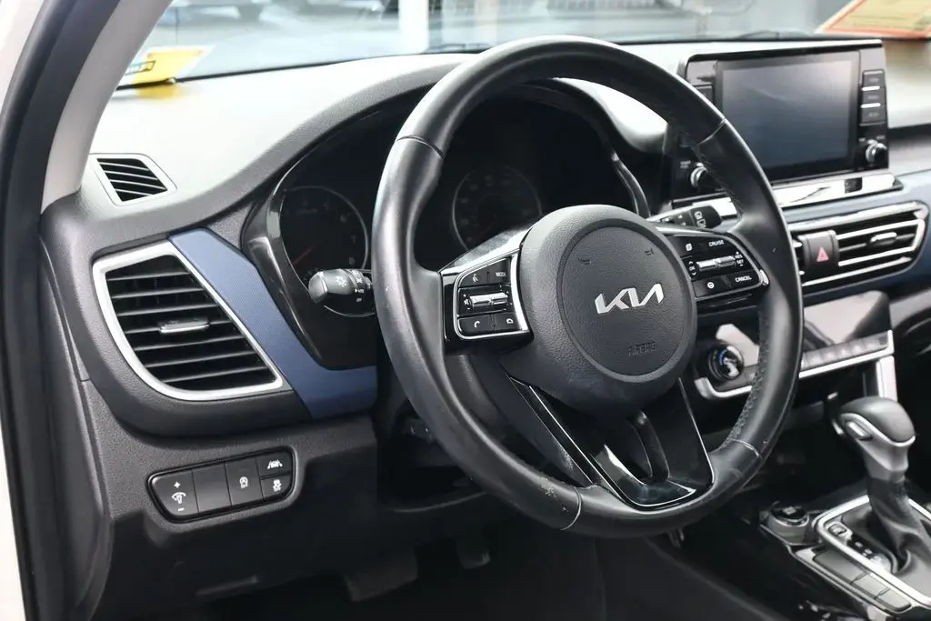 Kia Seltos 2023 S 4dr SUV