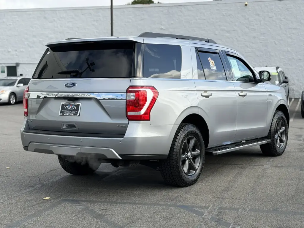 Ford Expedition 2021 4x4 XLT 4dr SUV