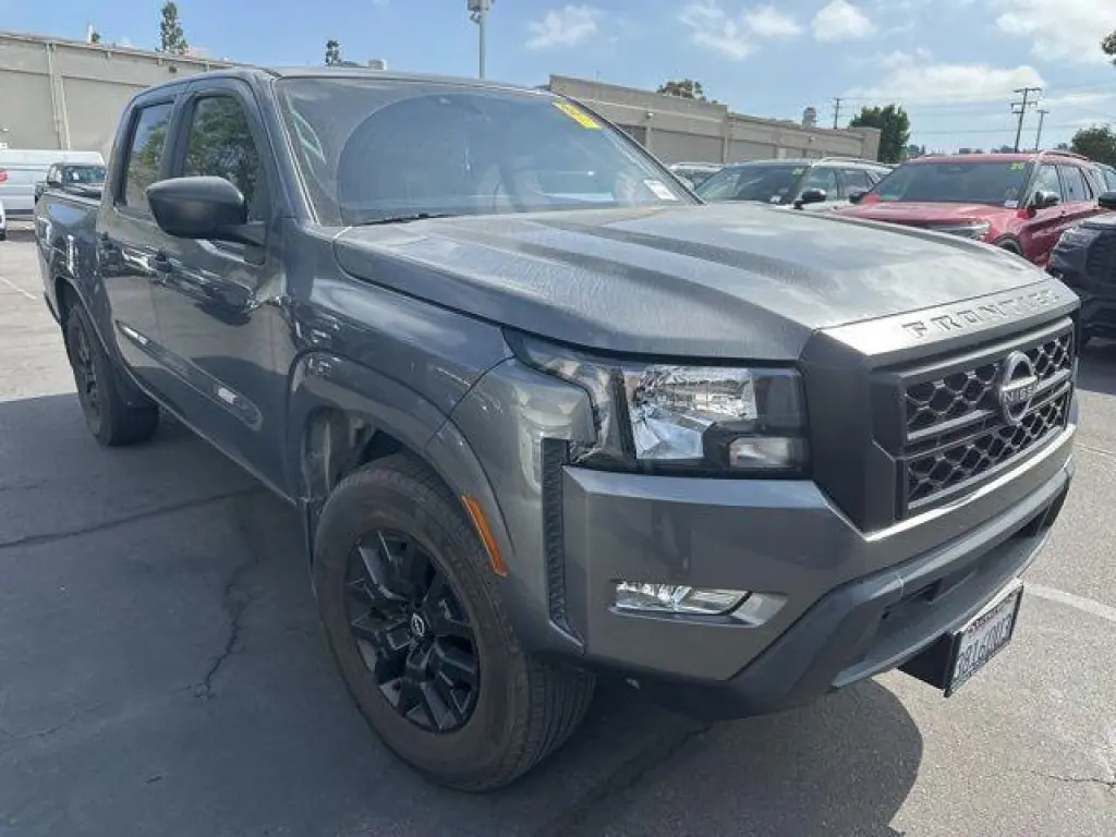 Nissan Frontier 2023 4x2 SV 4dr Crew Cab 5 ft. SB