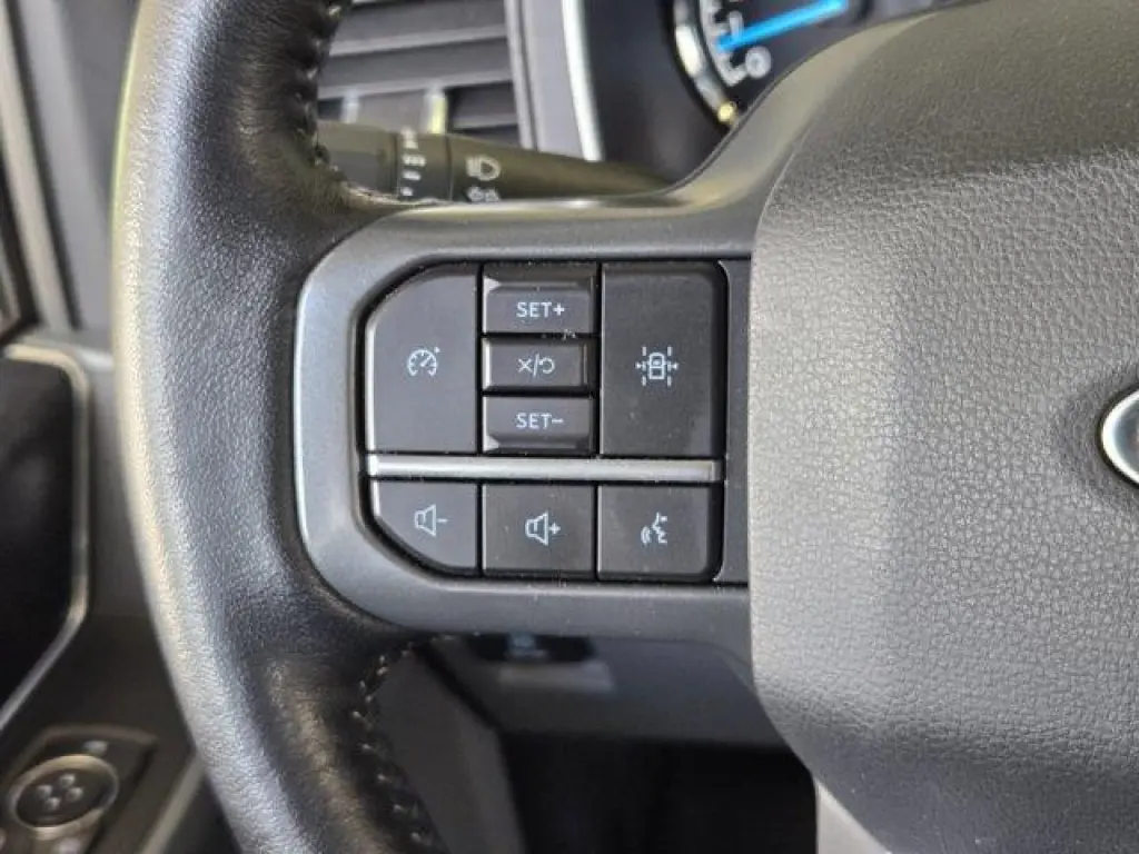 Ford F-150 2022 4x2 XL 4dr SuperCrew 5.5 ft. SB