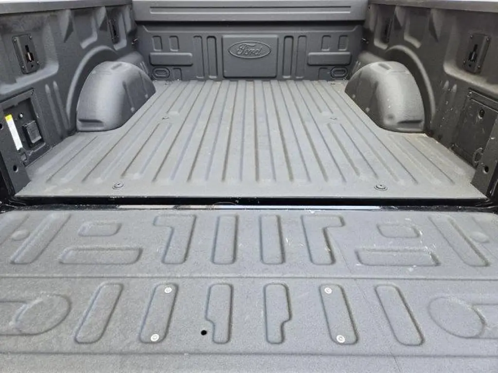 Ford F-150 2024 4x4 XLT 4dr SuperCrew 5.5 ft. SB