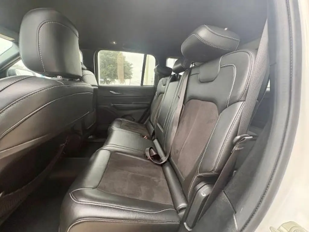 Jeep Grand Cherokee 2023 4x4 Laredo X 4dr SUV