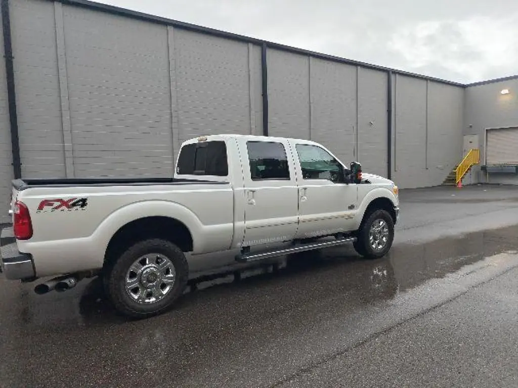 Ford F-250 Super Duty 2016 4x4 King Ranch 4dr Crew Cab 6.8 ft. SB Pickup