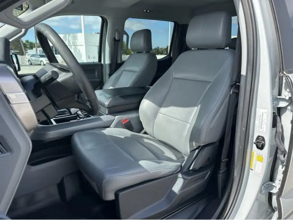 Ford F-150 Lightning 2023 AWD XLT 4dr SuperCrew 5.5 ft. SB