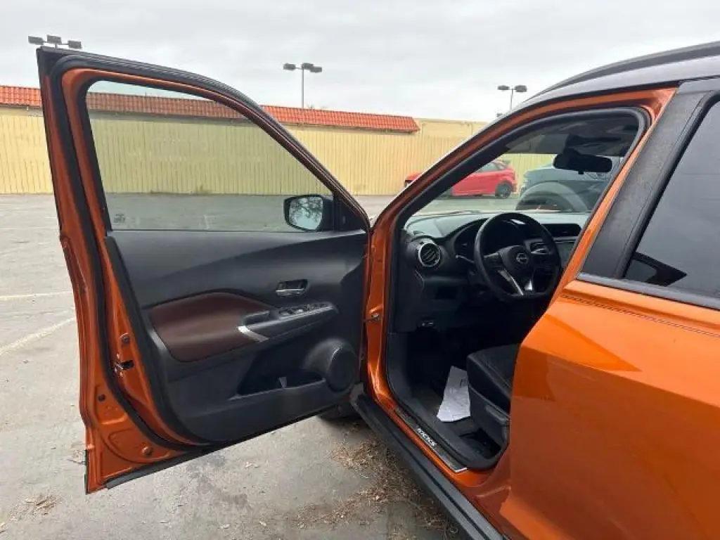 Nissan Kicks 2023 SR 4dr Crossover