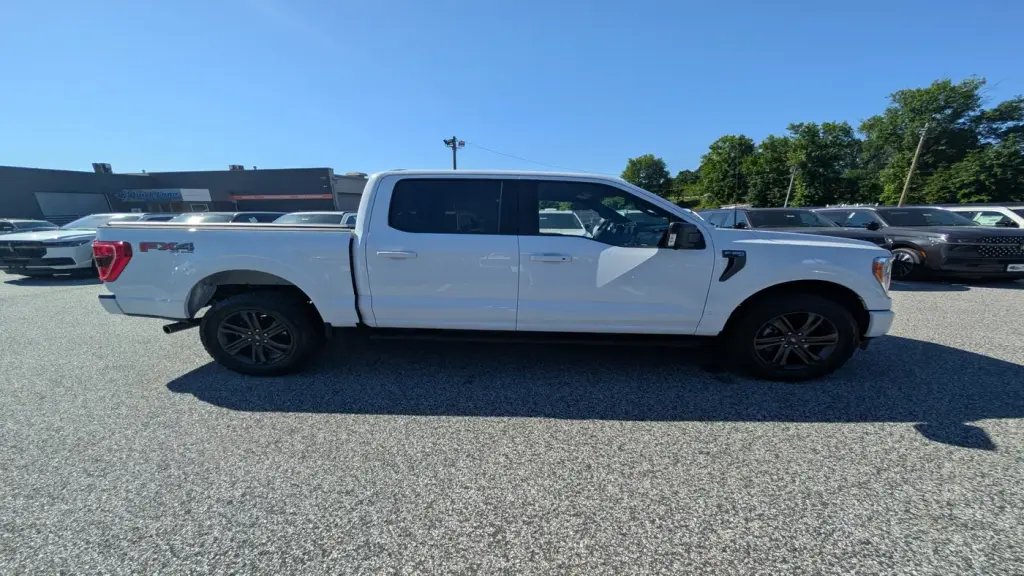 Ford F-150 2022 4x4 XL 4dr SuperCrew 5.5 ft. SB