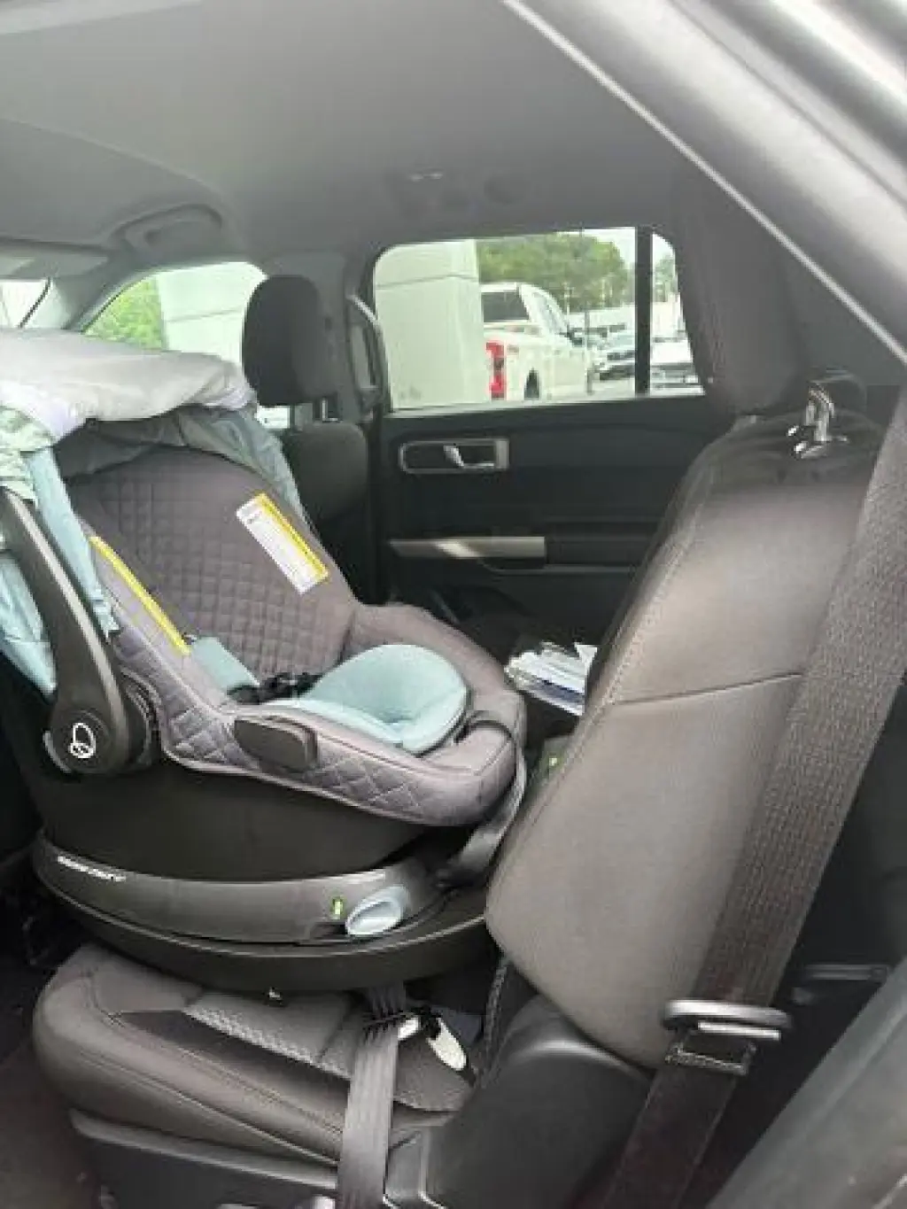 Ford Explorer 2024 XLT 4dr SUV