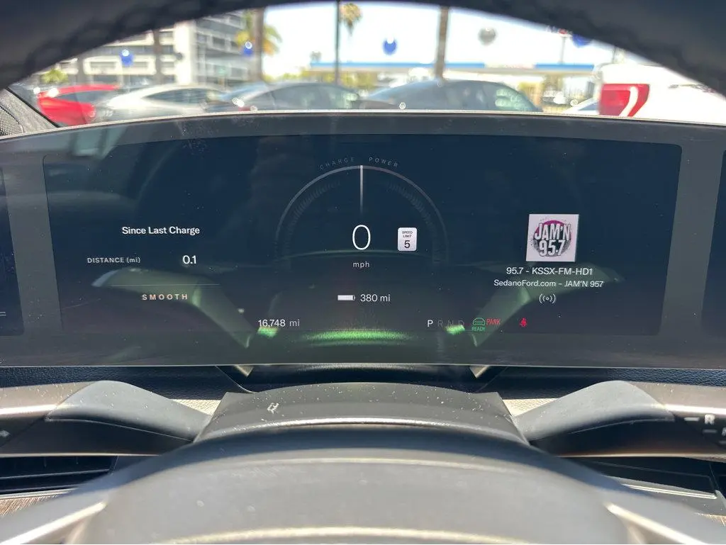 2025 Lucid Air Touring