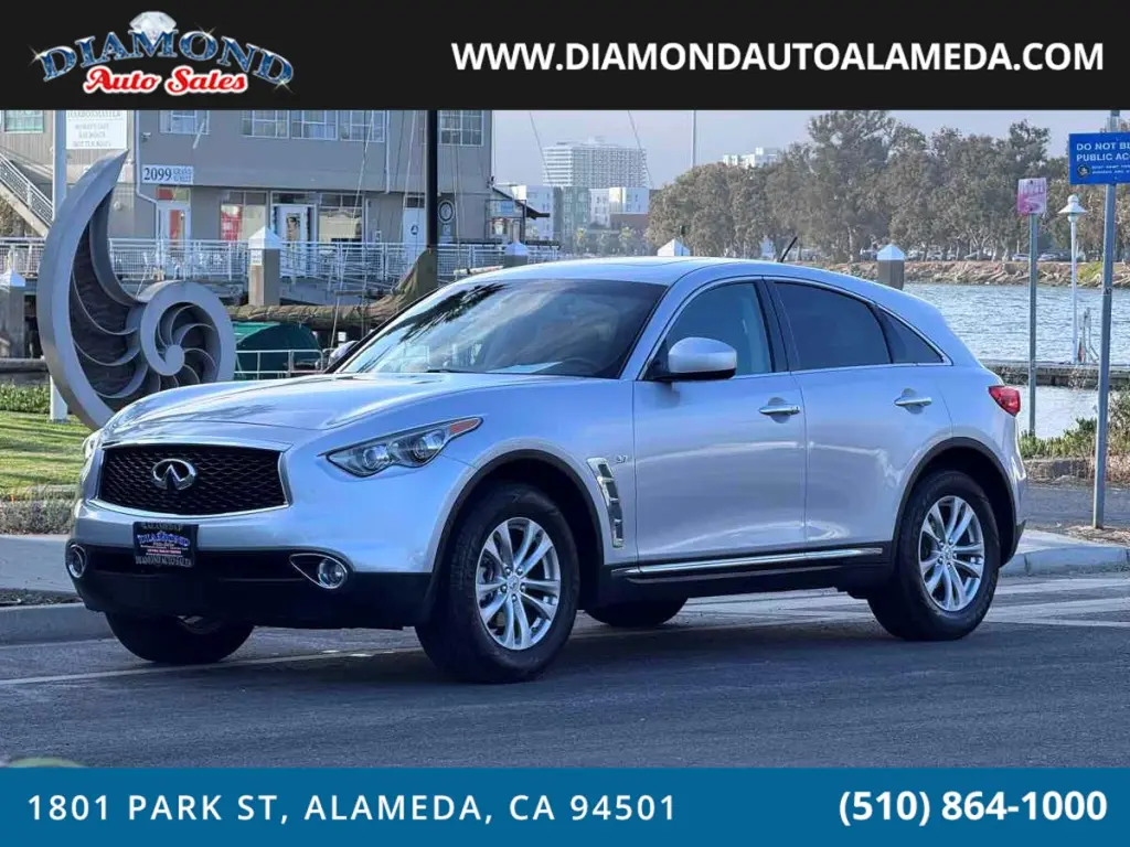 2017 INFINITI QX70