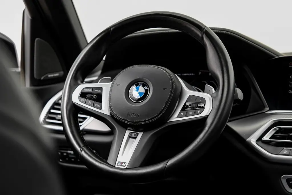2021 BMW X5 M50i