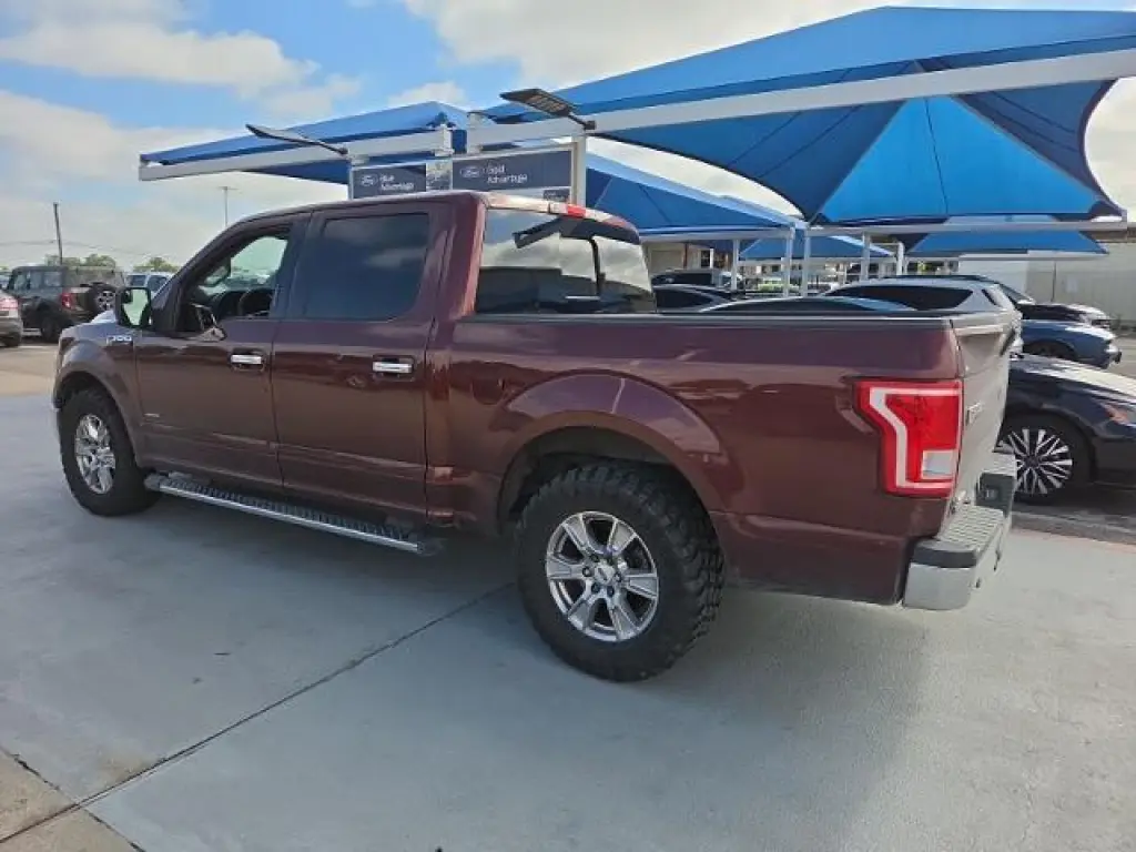 Ford F-150 2015 4x2 XL 4dr SuperCrew 5.5 ft. SB