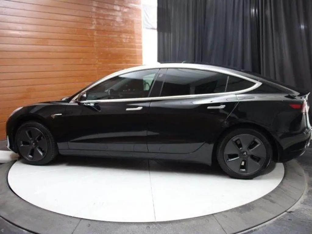 Tesla Model 3 2019 Mid Range 4dr Fastback