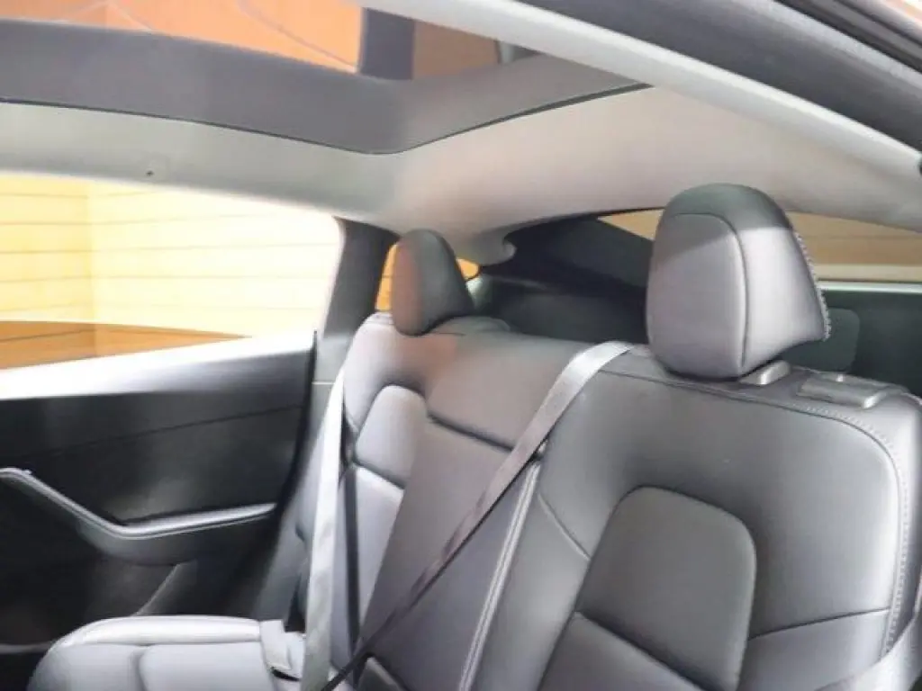 Tesla Model Y 2022 AWD Long Range 4dr Crossover