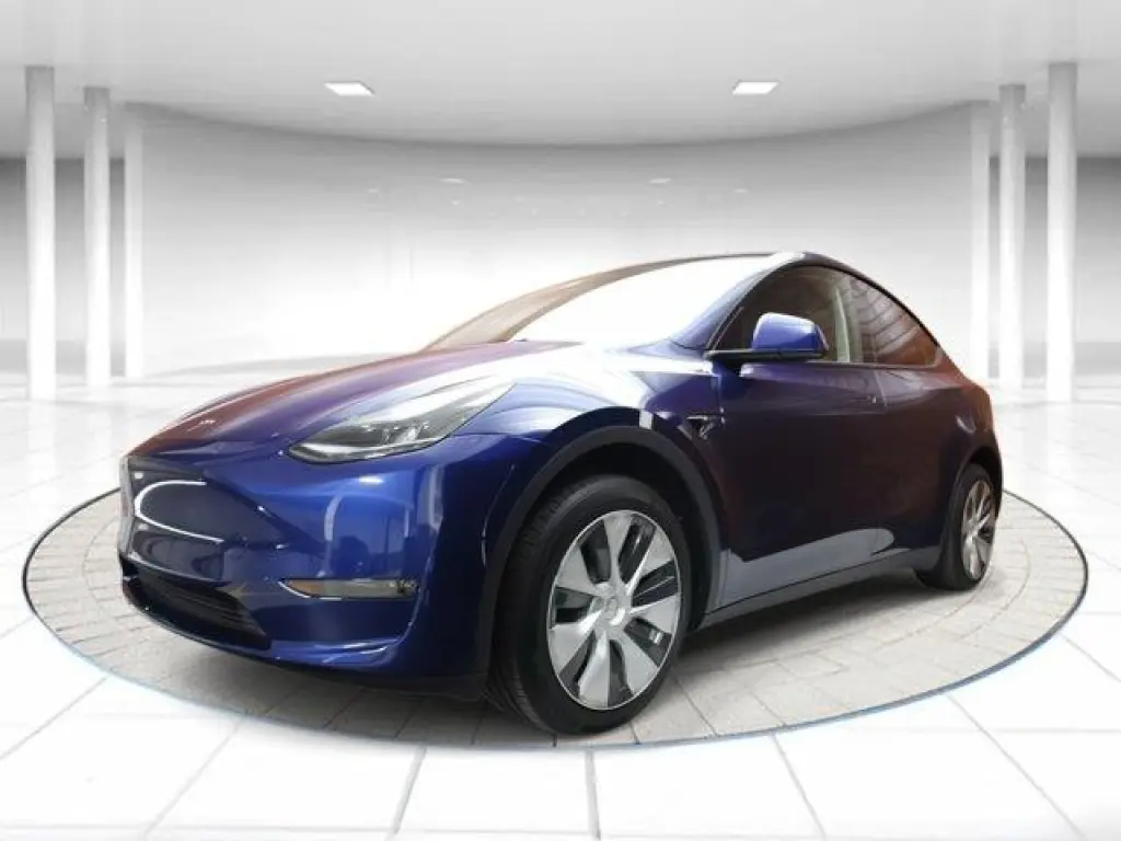 Tesla Model Y 2023 AWD 4dr Crossover