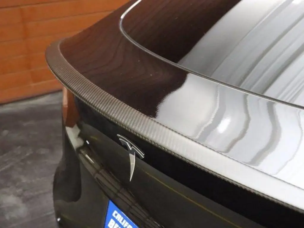 Tesla Model Y 2024 AWD Performance 4dr Crossover
