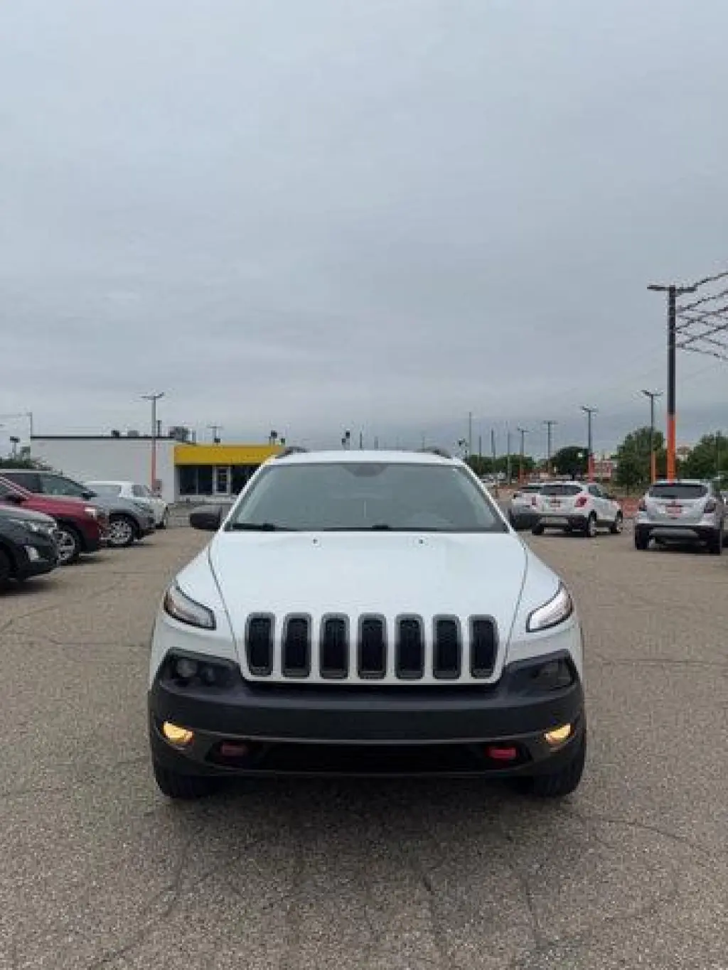 Jeep Cherokee 2016 4x4 Trailhawk 4dr SUV