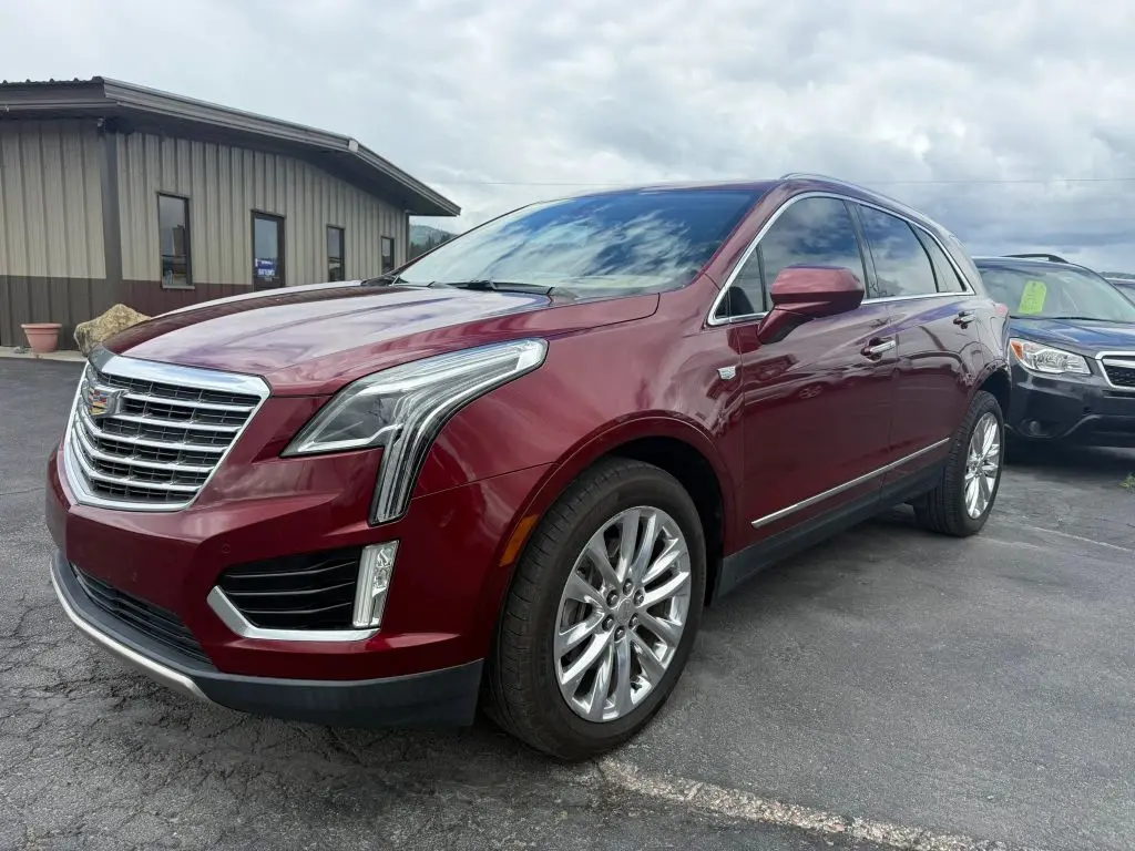 2017 CADILLAC XT5