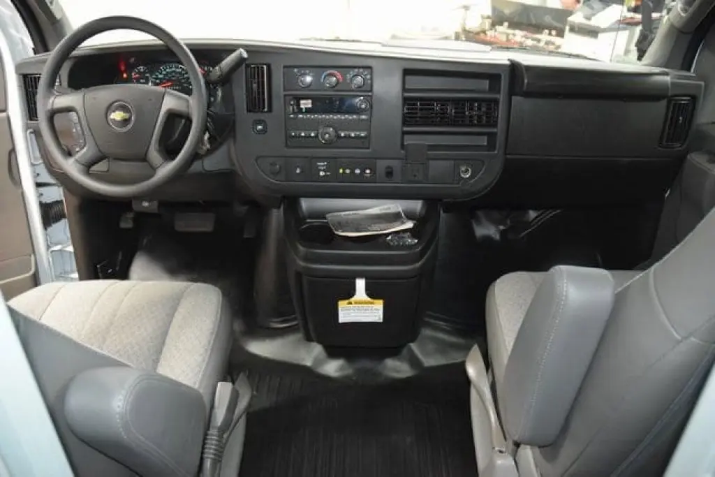 2025 Chevrolet Express Cutaway 3500