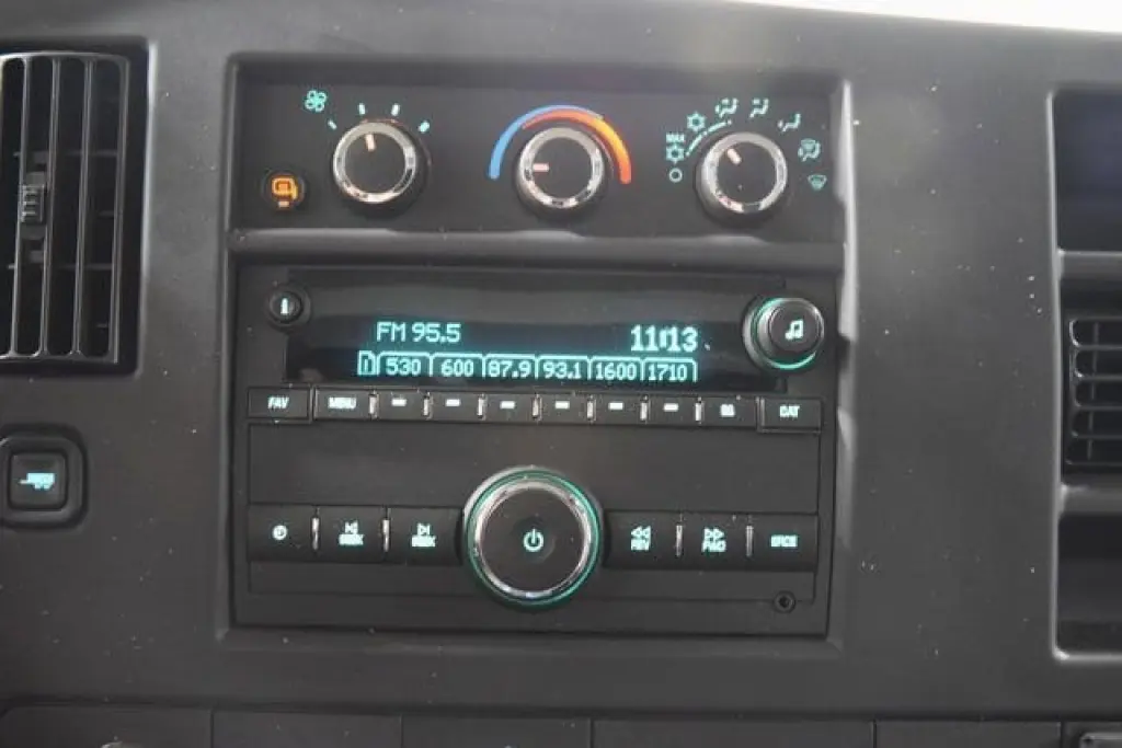 2025 Chevrolet Express Cutaway 3500