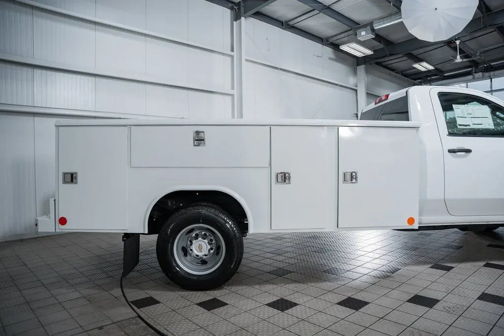 2025 Chevrolet Silverado 3500 HD Chassis Cab