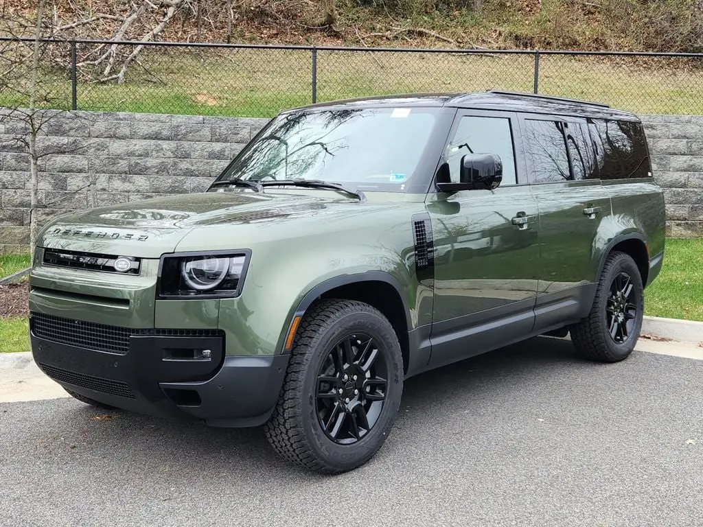 2026 Land Rover Defender 130