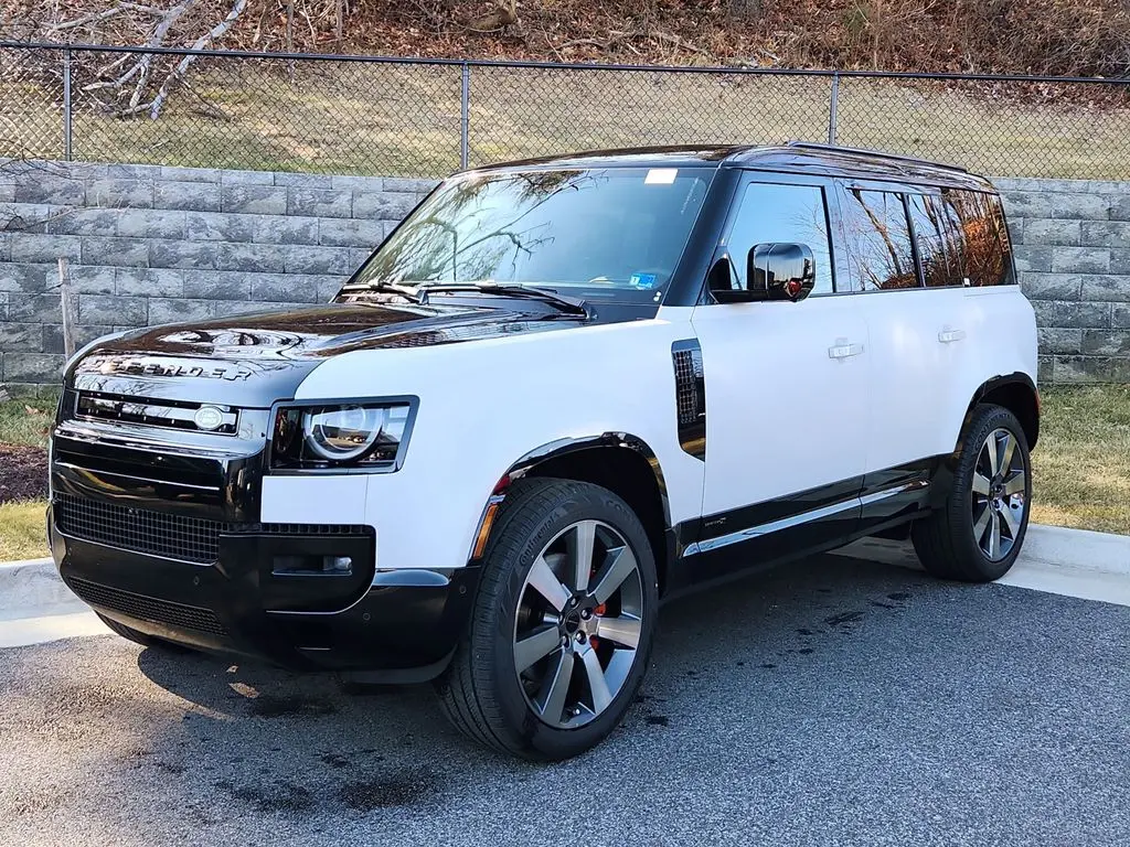 2026 Land Rover Defender 110