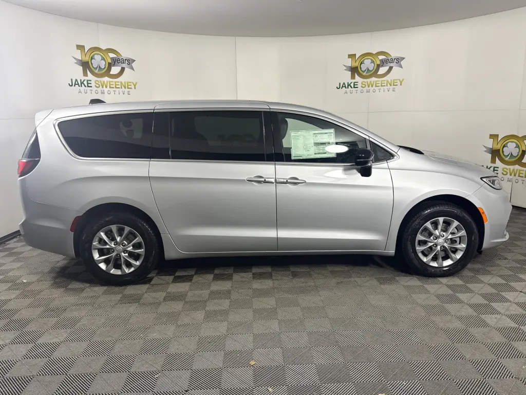 2026 Chrysler Pacifica